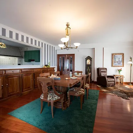 Casa Con Piscina A Un Paso De Santiago De Compostela